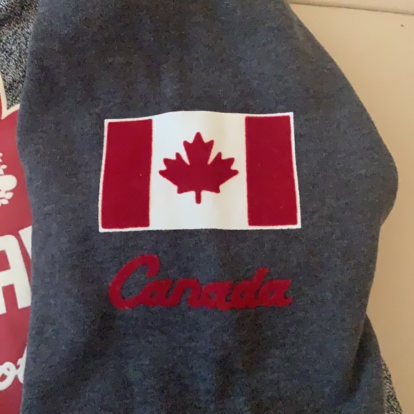 Boys Roots Hooded Sweatshirt BRAND NEW🇨🇦 - Picture 4 of 6